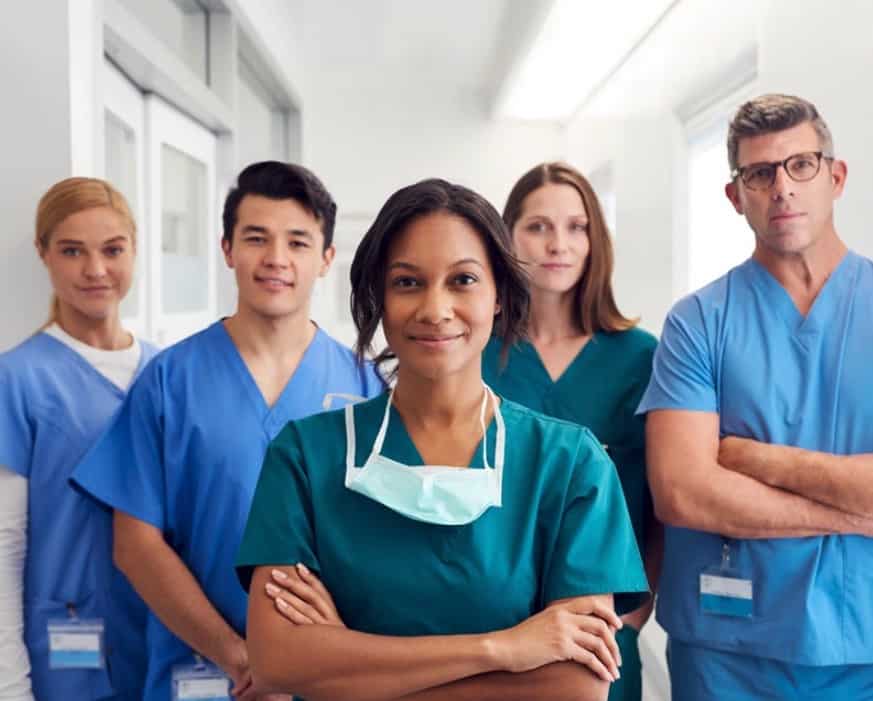 Personen die im Gesundheitswesen arbeiten