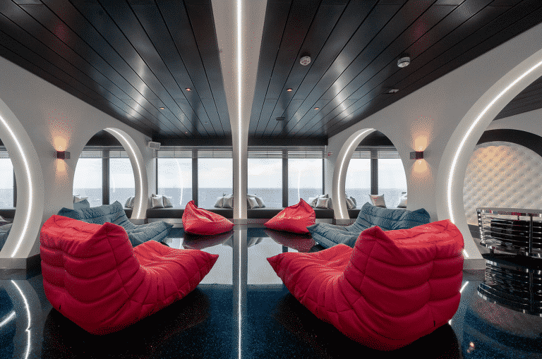 AIDAcosma Teens Lounge Wave Club